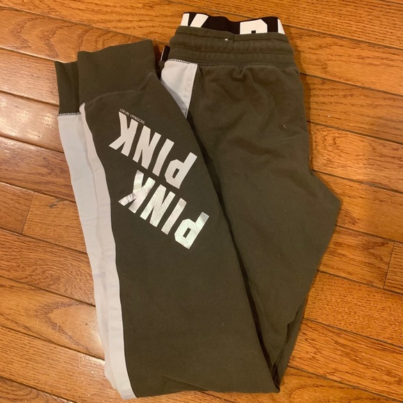 Comfy, warm joggers - Picture 1 of 11